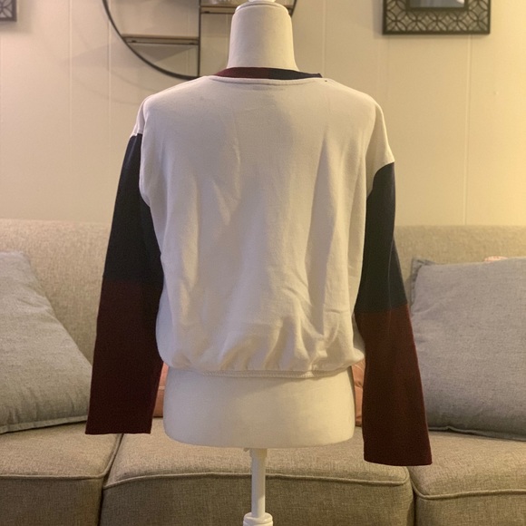 Tommy Hilfiger Cropped Sweatshirt - Picture 2 of 6